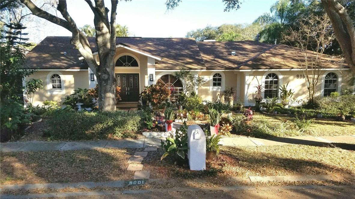 9001 Cypress Tr., Seminole, FL 33777
