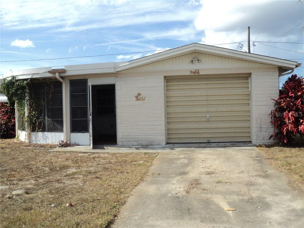 2107 Maureen Dr., Holiday, FL 34690