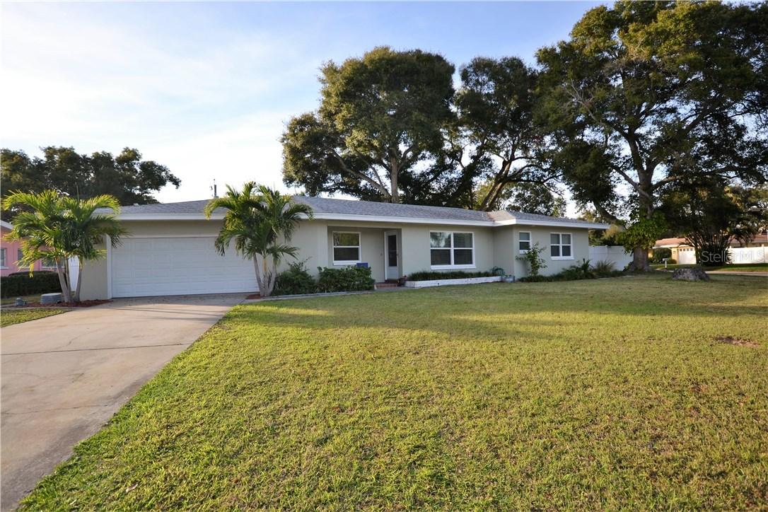 200 Palmetto Ln., Largo, FL 33770