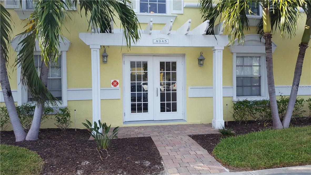 4945 Coquina Key Dr. #C, St Petersburg, FL 33705