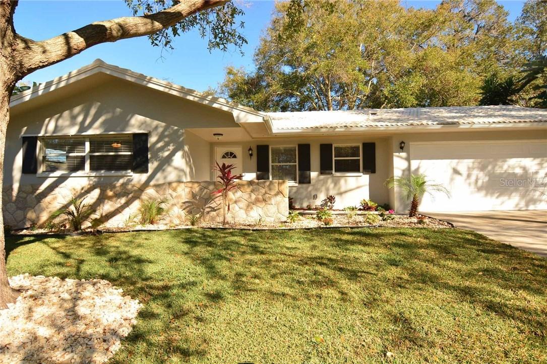 1261 Oakbrrook Dr., Largo, FL 33770