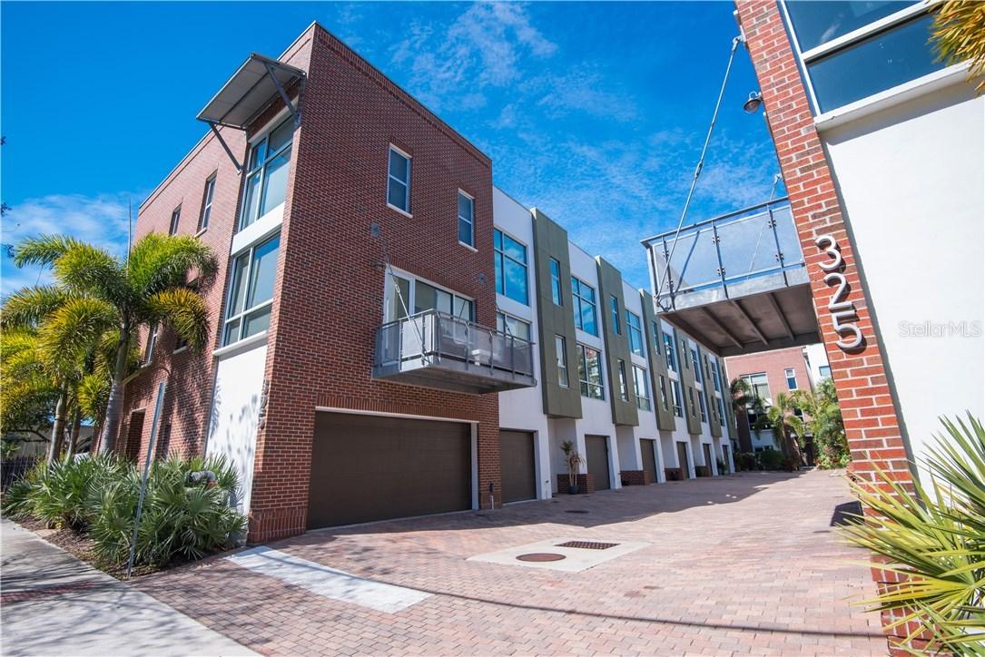 325 5th Ave. #13, St Petersburg, FL 33701