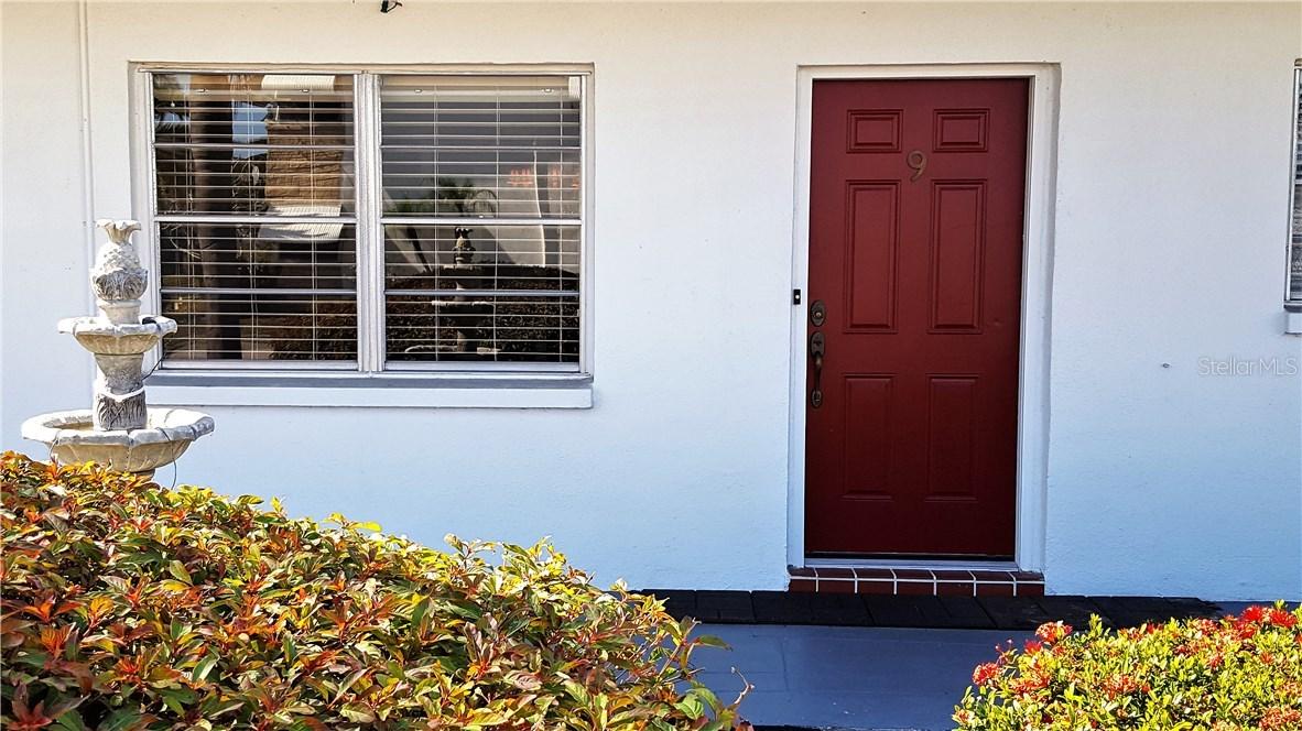 5850 18th St. #9, St Petersburg, FL 33714