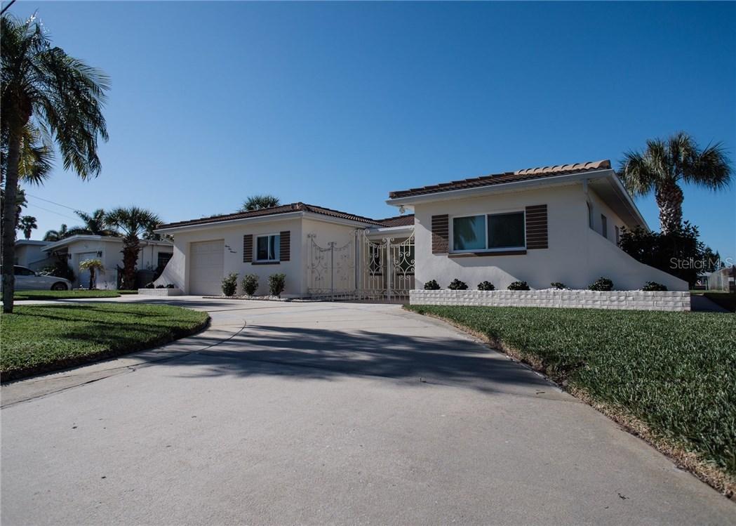 11400 5th St., Treasure Island, FL 33706