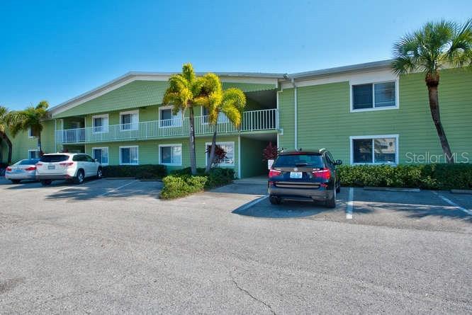 225 104th Ave. #105, Treasure Island, FL 33706