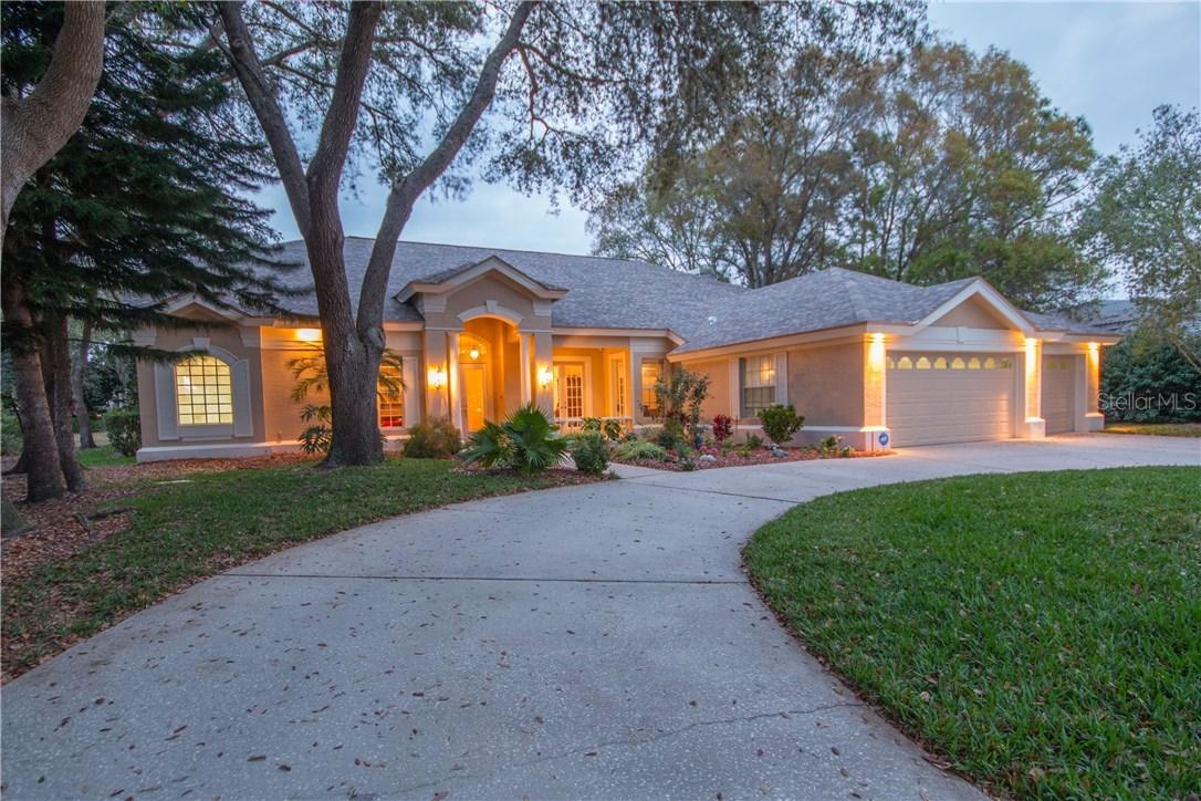 3677 Embassy Cir., Palm Harbor, FL 34685