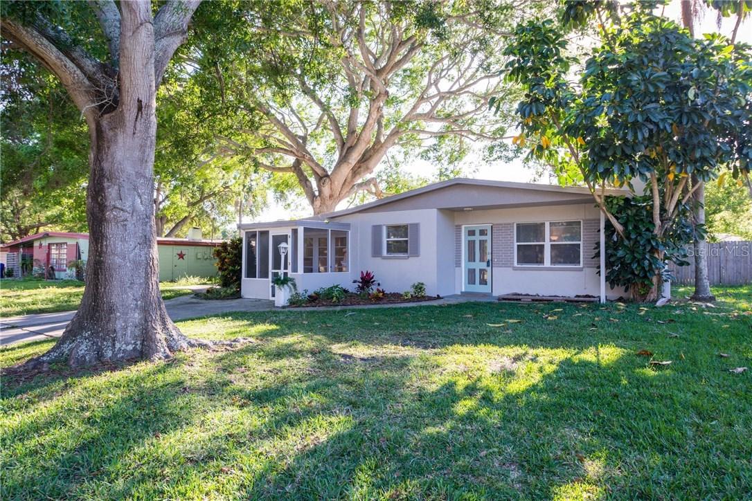 2072 Valencia Way, Clearwater, FL 33764