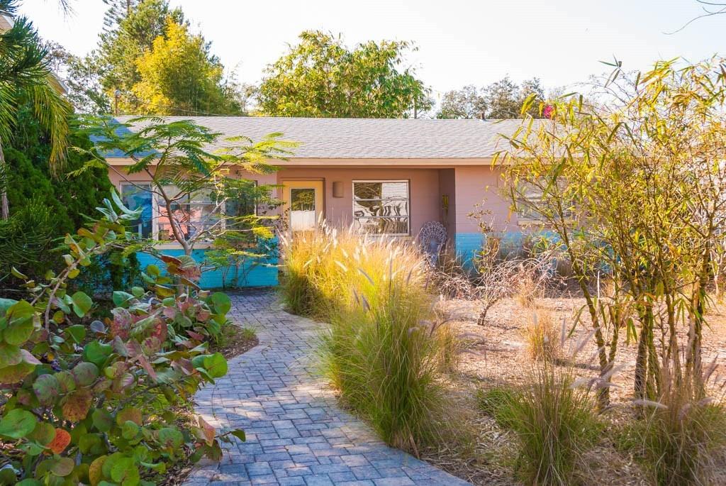 2925 53rd St., Gulfport, FL 33707