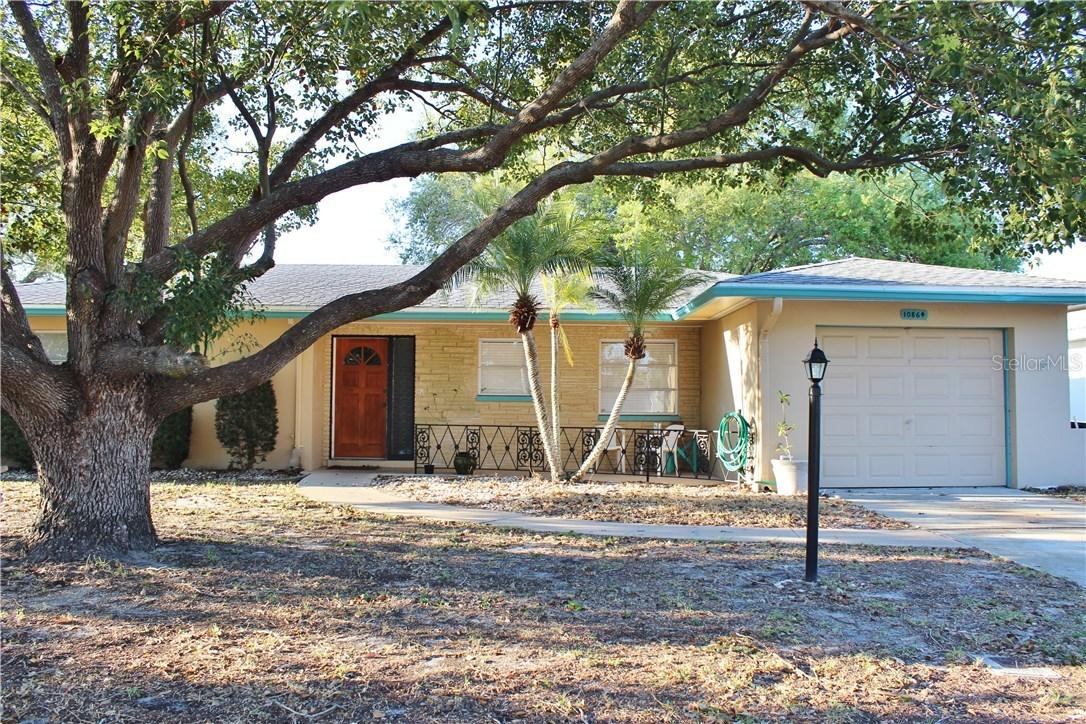 10864 90th Ter., Seminole, FL 33772