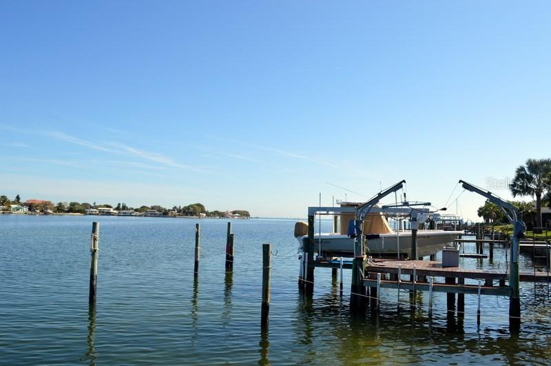 3130 Coquina Key Dr., St Petersburg, FL 33705