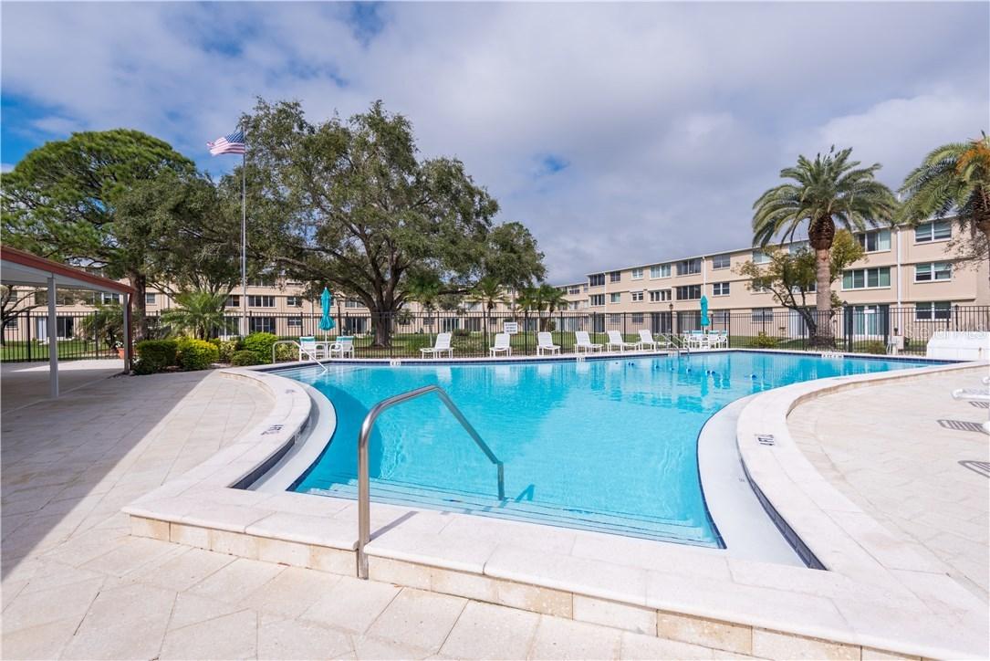 4920 Locust St. #202, St Petersburg, FL 33703