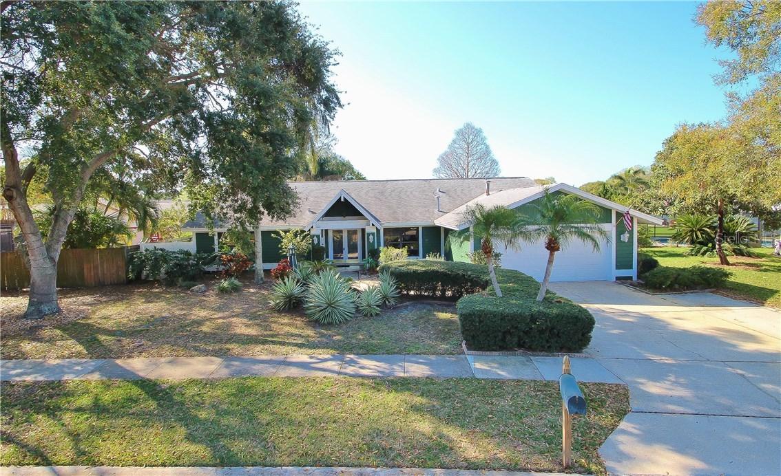 9734 109th Ave., Largo, FL 33773