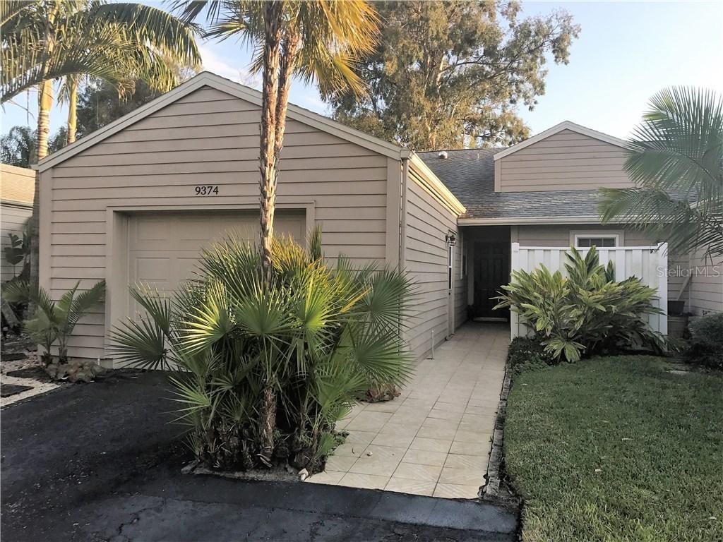 9374 Westlinks Ter., Seminole, FL 33777