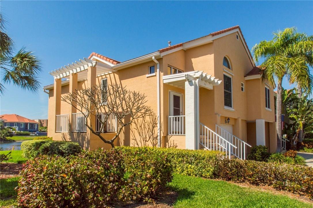 24 Crescent Pl., St Petersburg, FL 33711