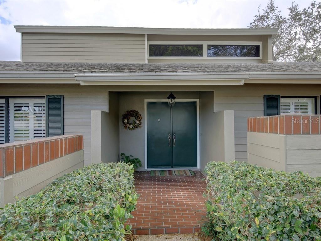 604 Grovewood Ln., Largo, FL 33770