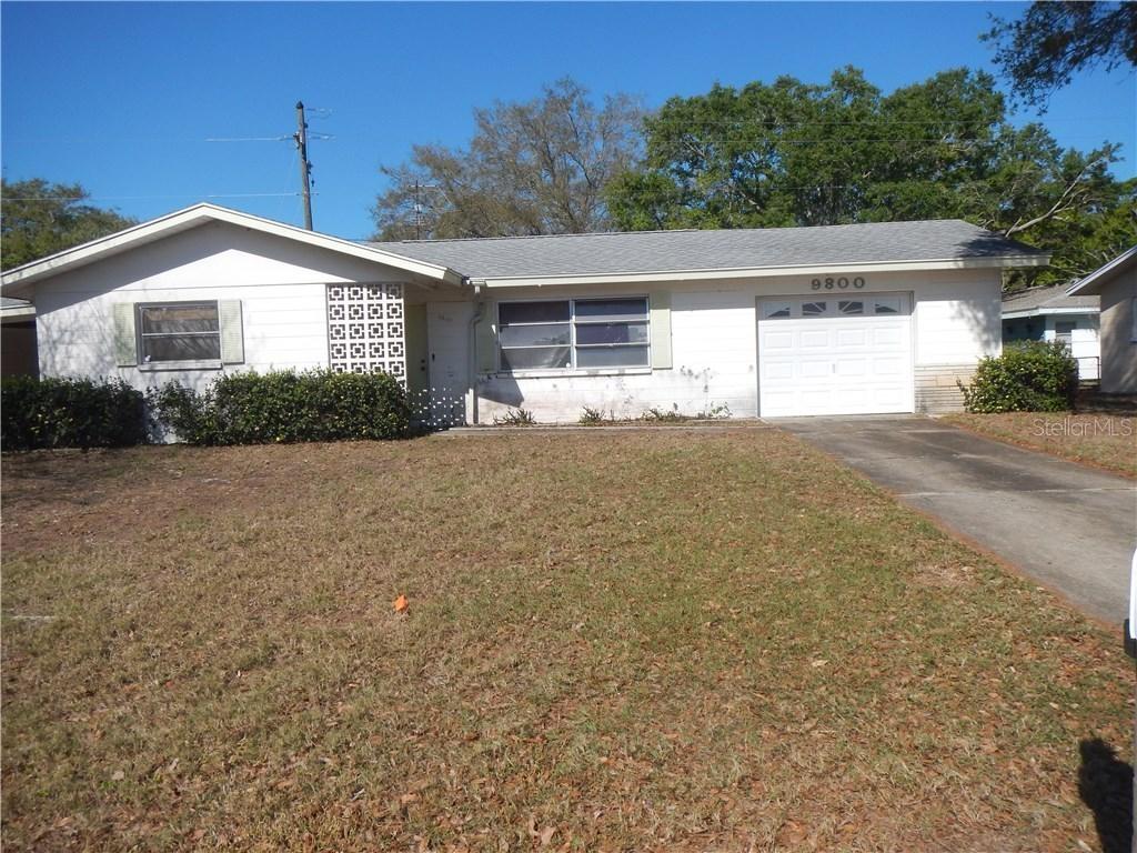 9800 111th Ln., Seminole, FL 33772