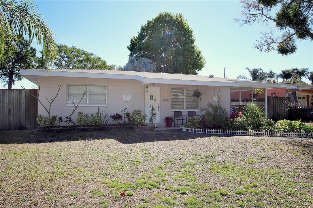 9043 Bay St., St Petersburg, FL 33702