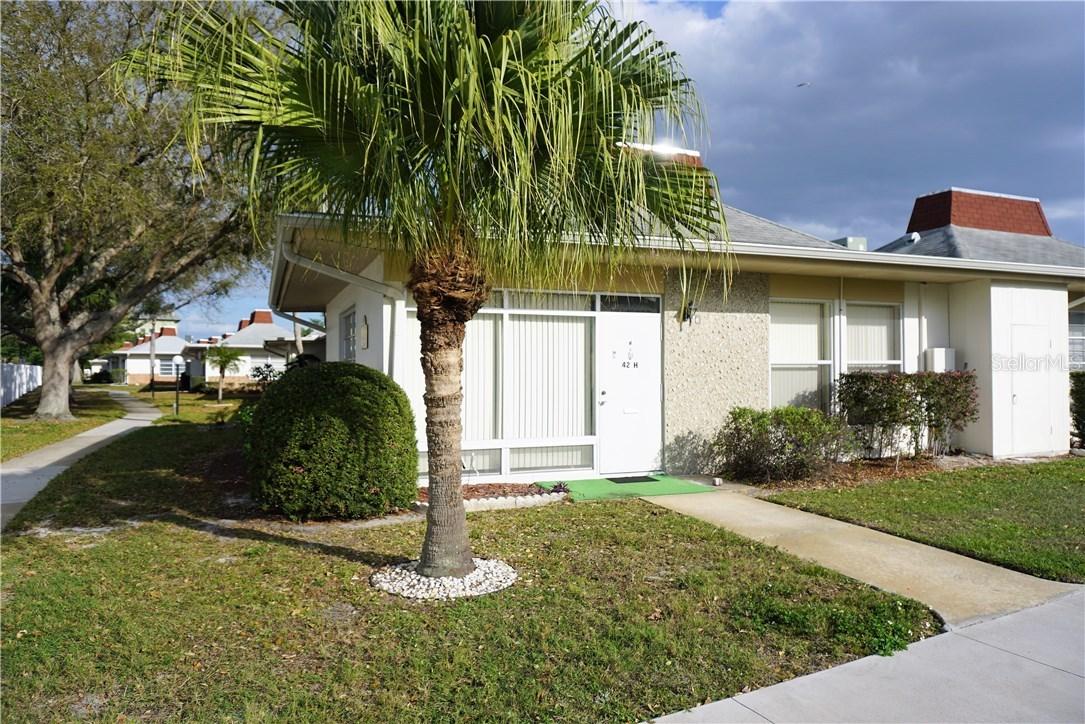 4363 Tahitian Gardens Cir. #H, Holiday, FL 34691