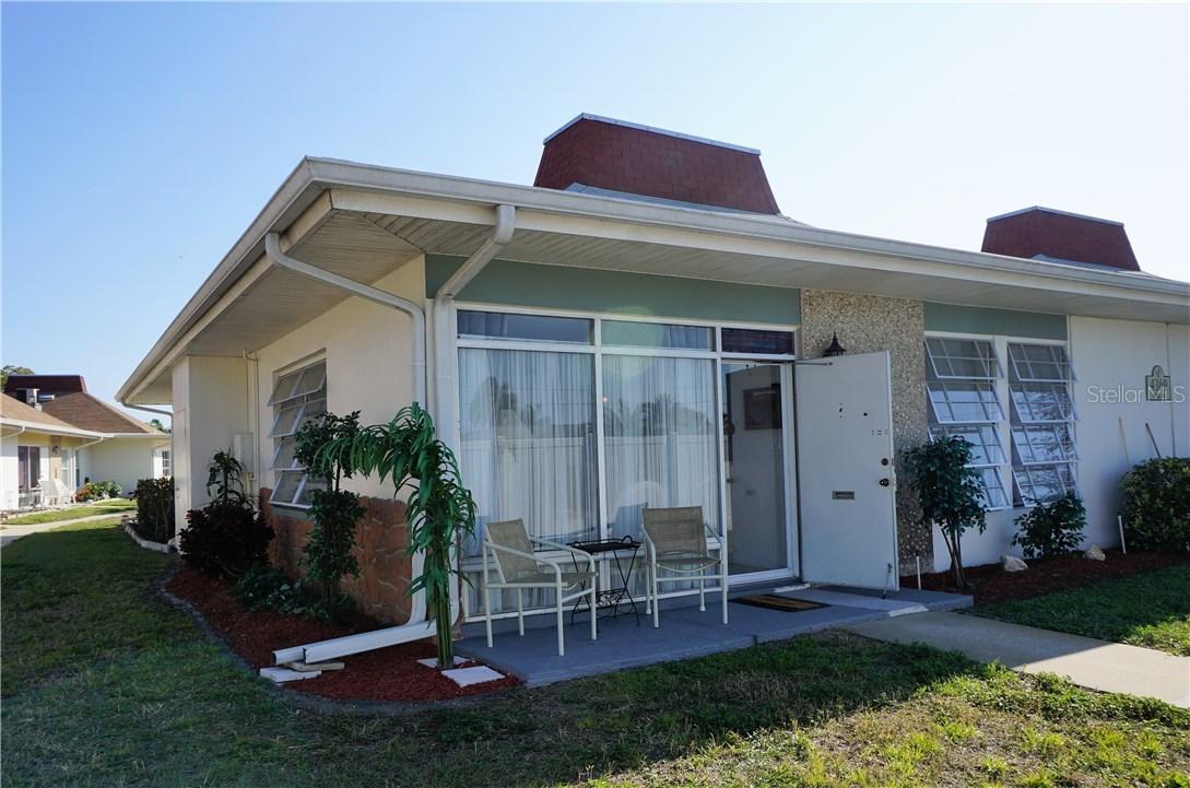 4369 Tahitian Gardens Cir. #E, Holiday, FL 34691