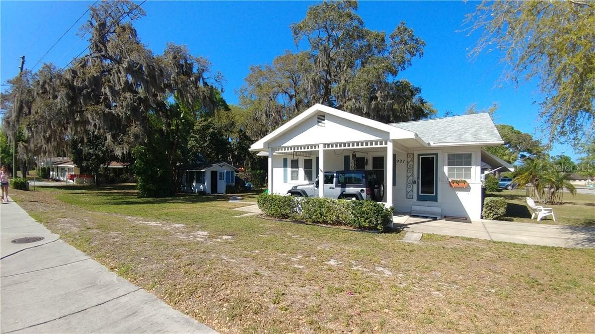 927 Omaha St., Palm Harbor, FL 34683