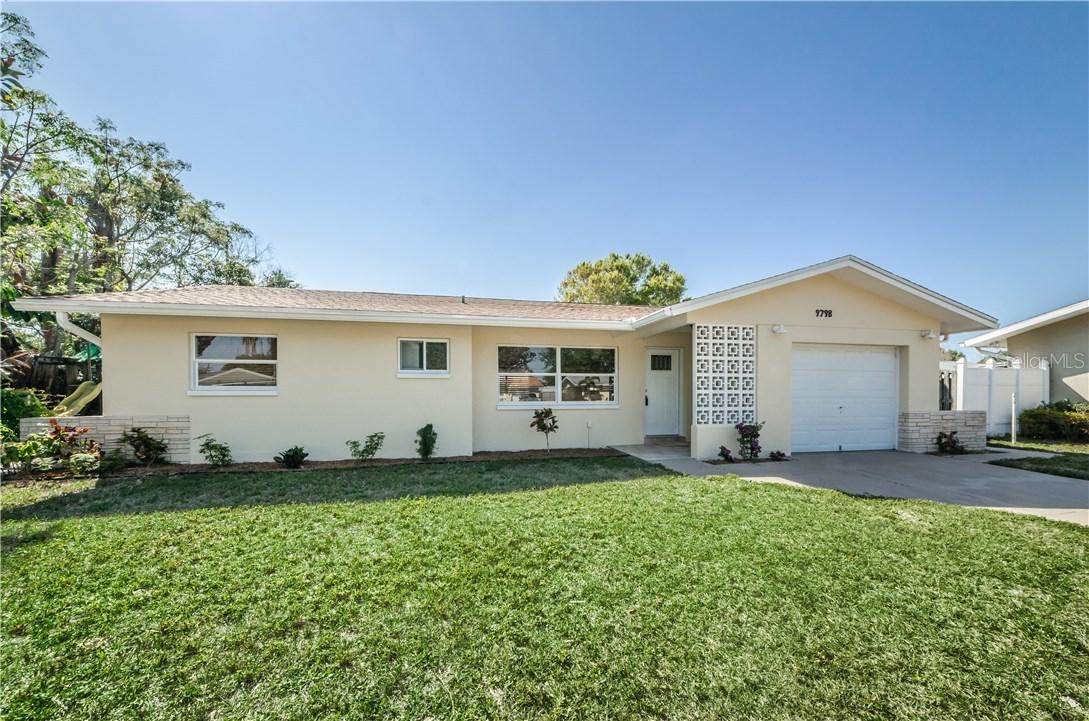 9798 110th Ln., Seminole, FL 33772