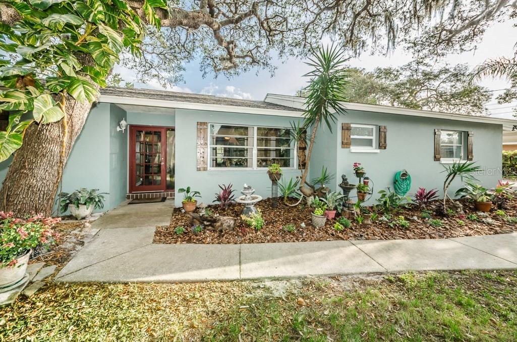 706 N Florida Ave., Tarpon Springs, FL 34689