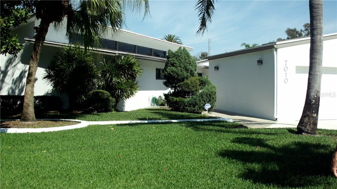 7010 Greenbrier Dr., Largo, FL 33777