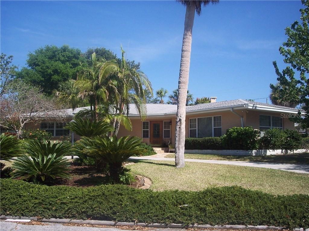 219 Orangewood Ln., Largo, FL 33770