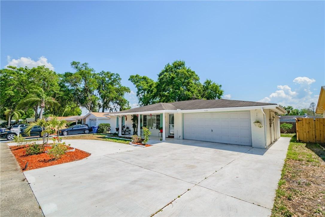 7704 Cayuga Dr., New Port Richey, FL 34653