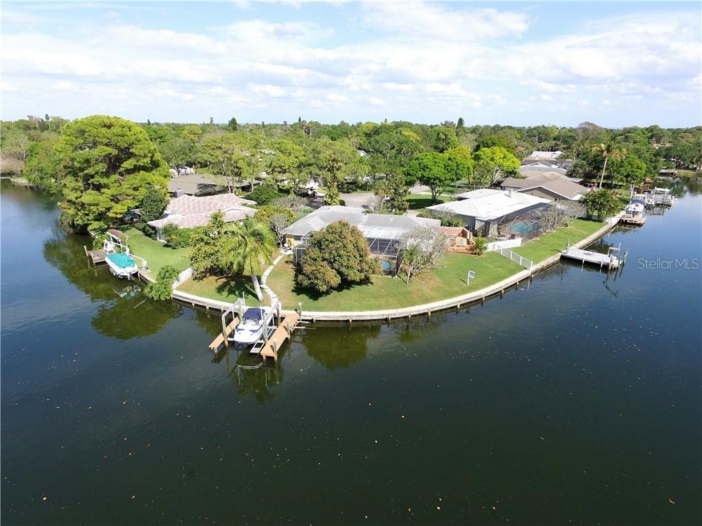 5174 Horseshoe Pl., St Petersburg, FL 33703