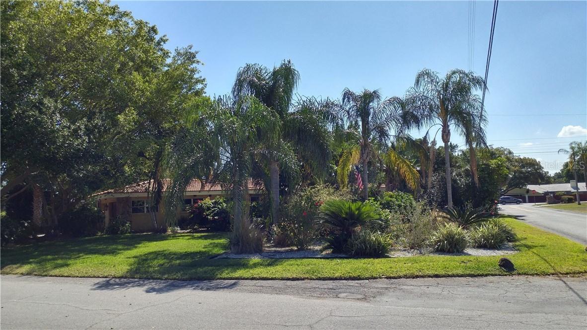 135 Palmetto Ln., Largo, FL 33770