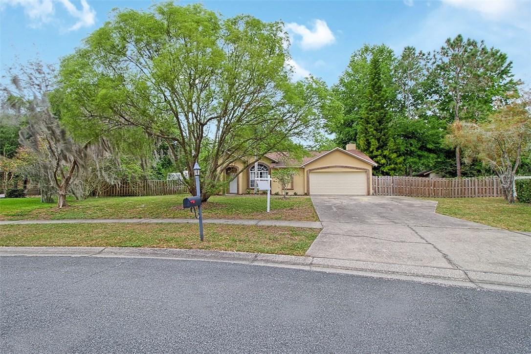 18716 Planners Way, Lutz, FL 33548