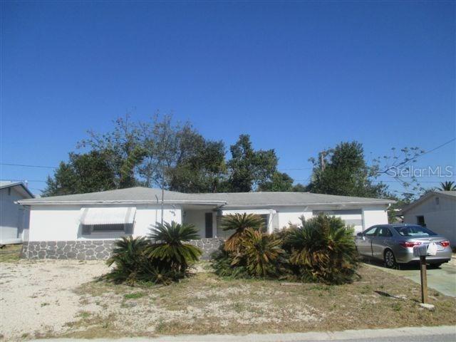 3702 Kingsbury Dr., Holiday, FL 34691
