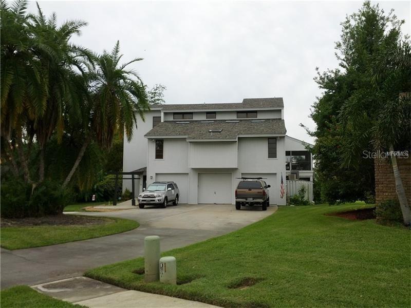 9013 Baywood Park Dr., Seminole, FL 33777