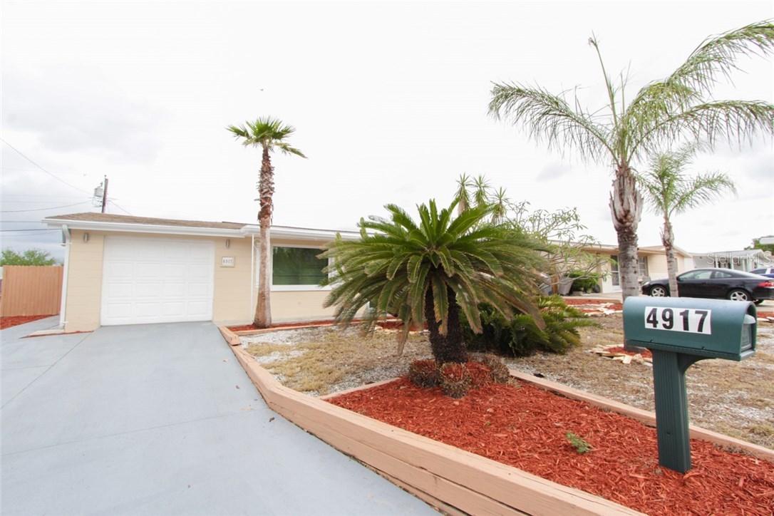 4917 Phoenix Ave., Holiday, FL 34690