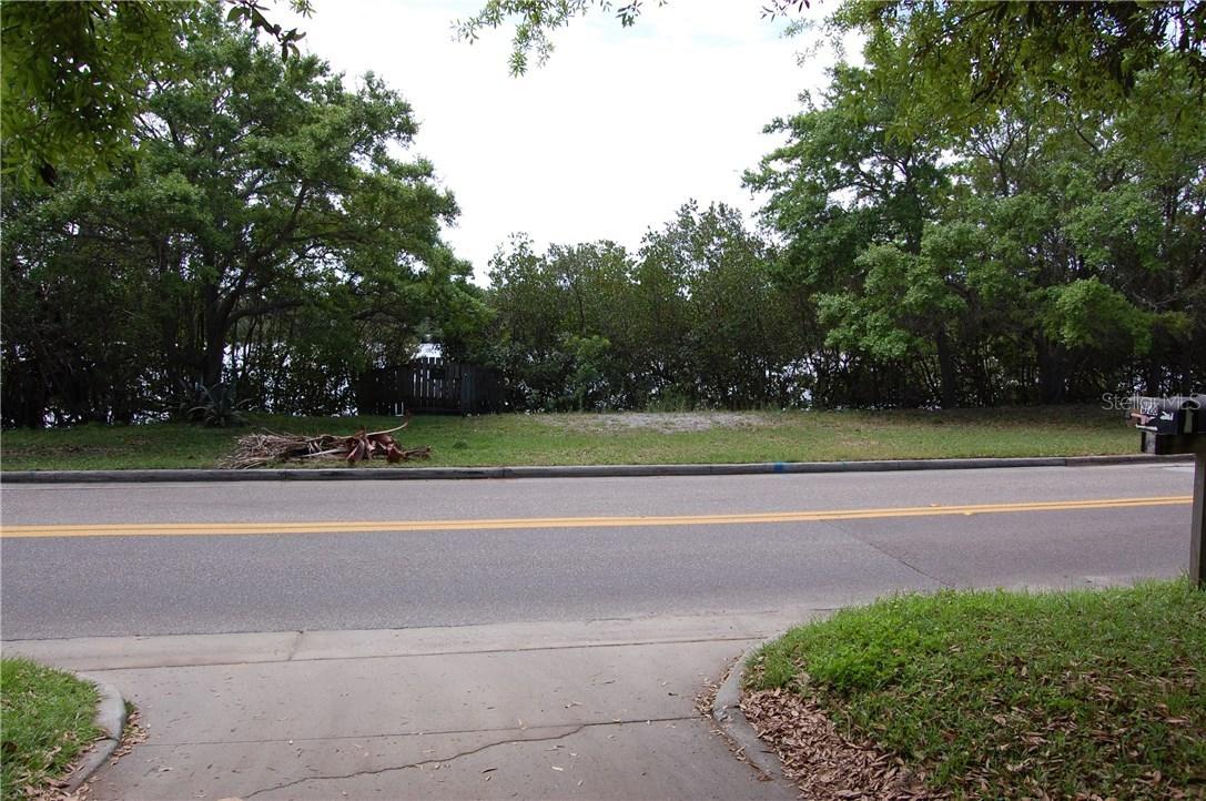 1028 Sunset Point Rd., Clearwater, FL 33755