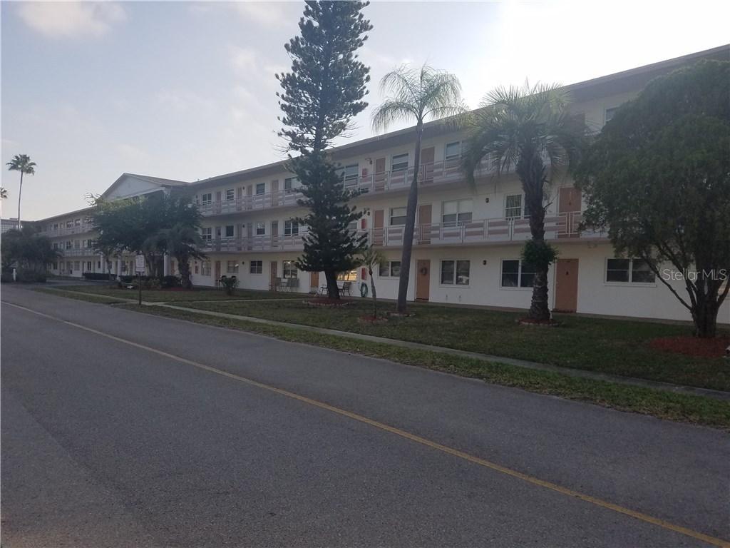 6015 19th St. #211, St Petersburg, FL 33714