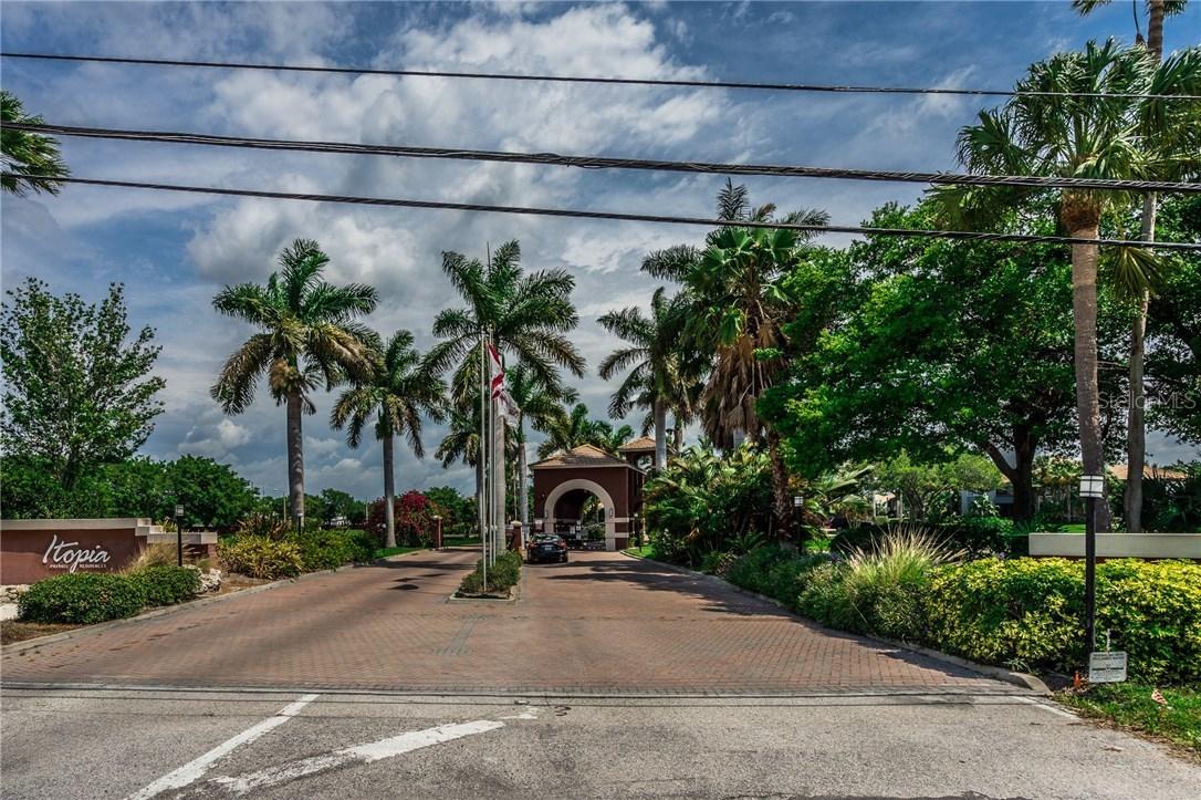 10263 Gandy Blvd. #204, St Petersburg, FL 33702
