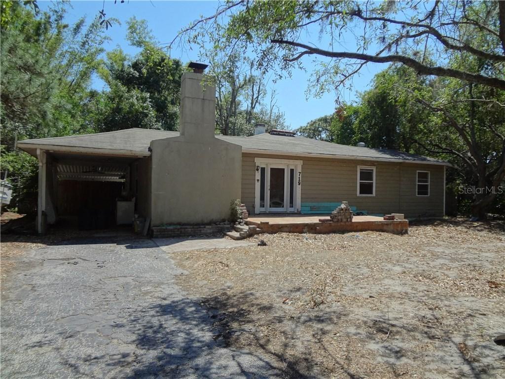 719 Riverside Dr., Tarpon Springs, FL 34689