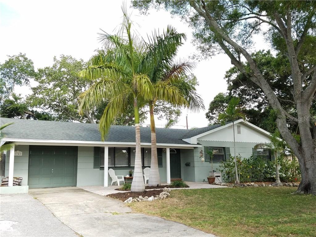 1742 65th Way, St Petersburg, FL 33710