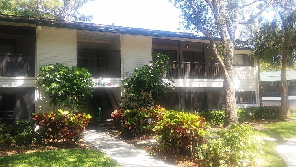 3259 Fox Chase Cir. #207, Palm Harbor, FL 34683