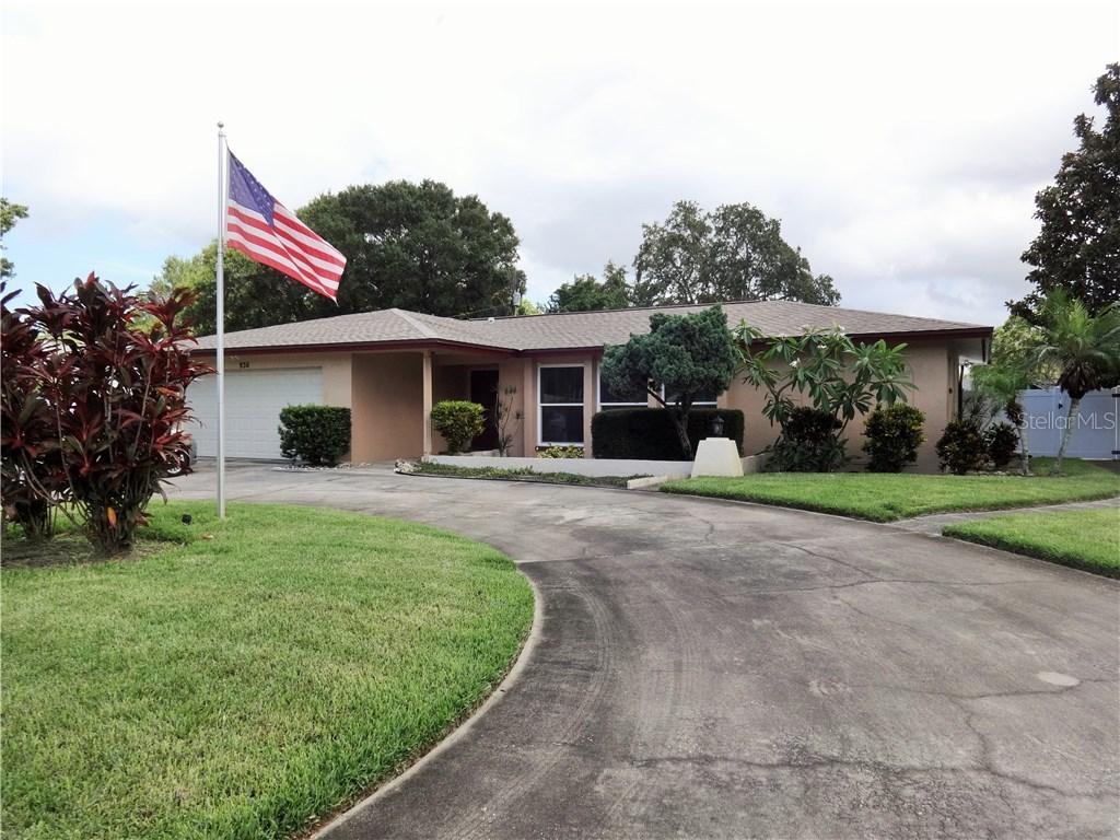 936 Stephen Foster Dr., Largo, FL 33771