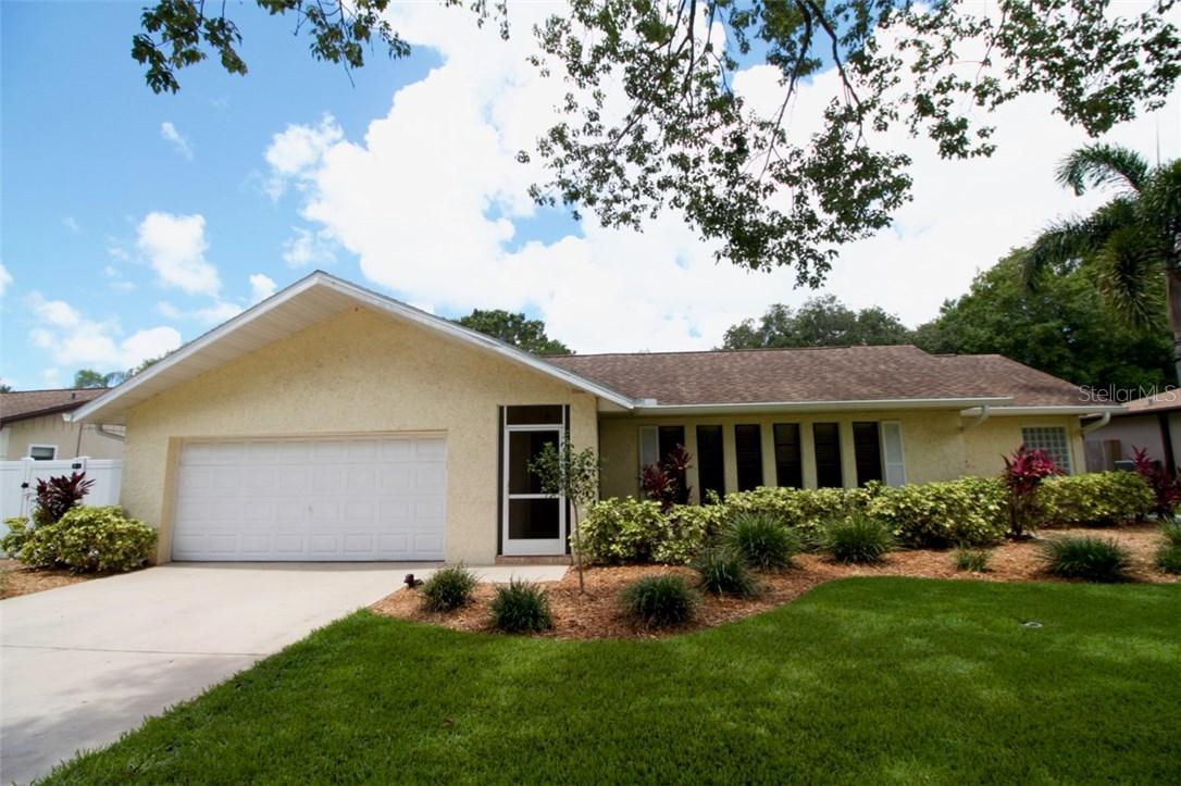 10324 95th St., Seminole, FL 33777