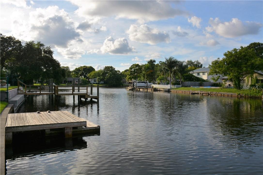 5149 Horseshoe Pl., St Petersburg, FL 33703