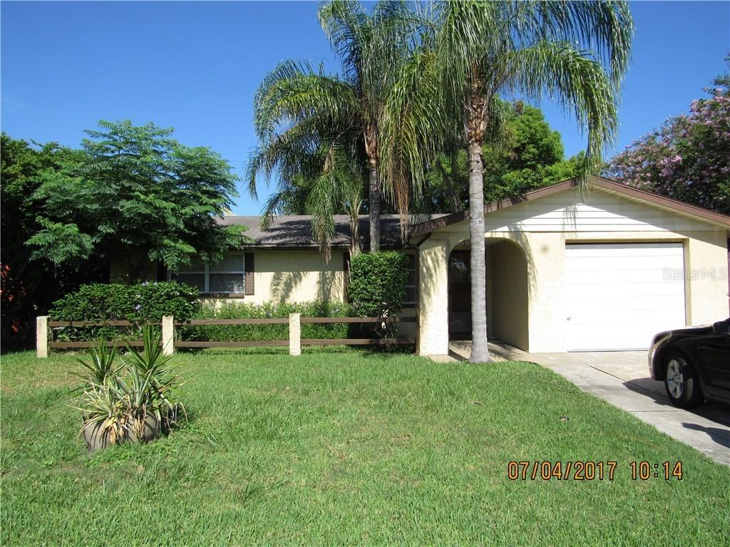 2221 Riomar Dr., Holiday, FL 34691