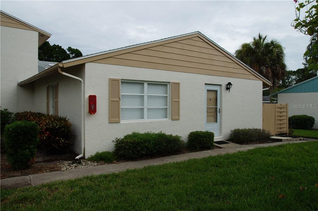 3223 38th Way #H, St Petersburg, FL 33711