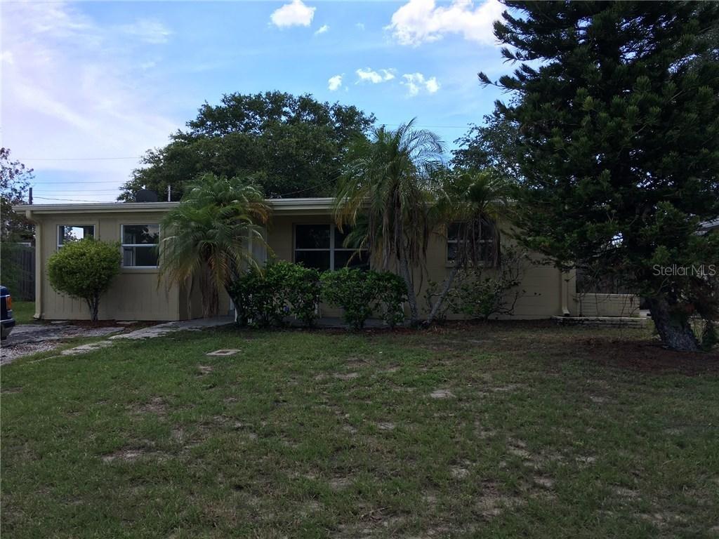 11928 105th St., Largo, FL 33773