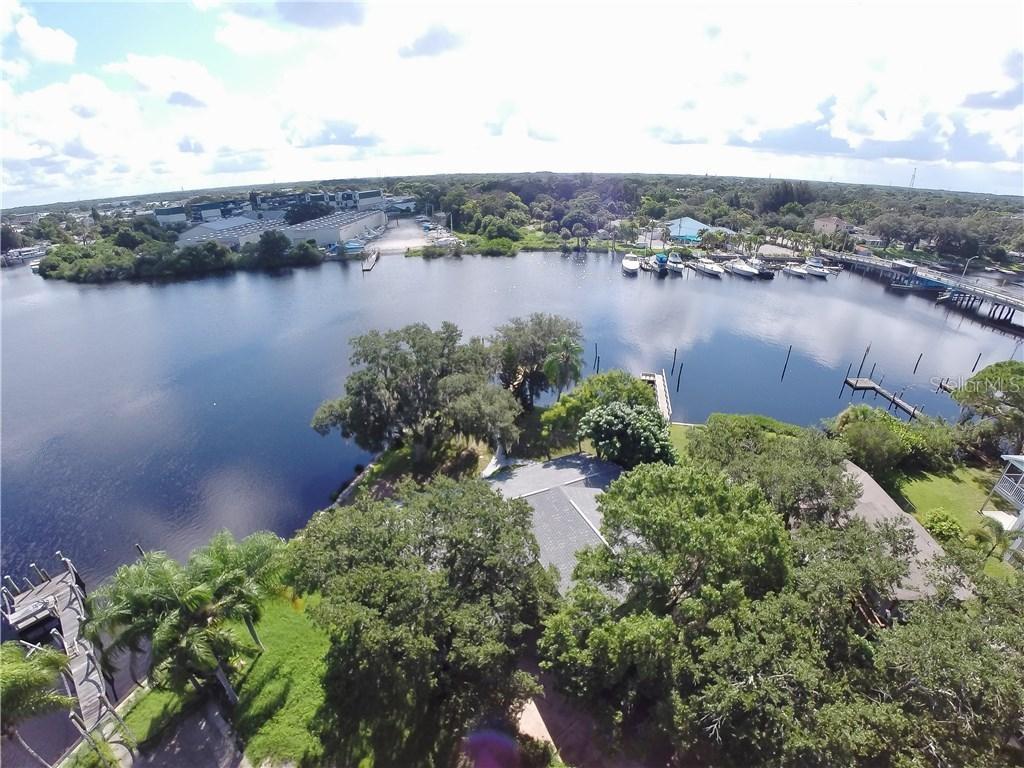 424 Doric Ct., Tarpon Springs, FL 34689