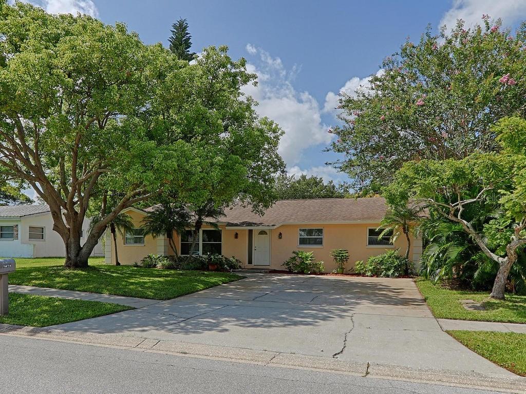 2620 Sunny Breeze Ave., Largo, FL 33770