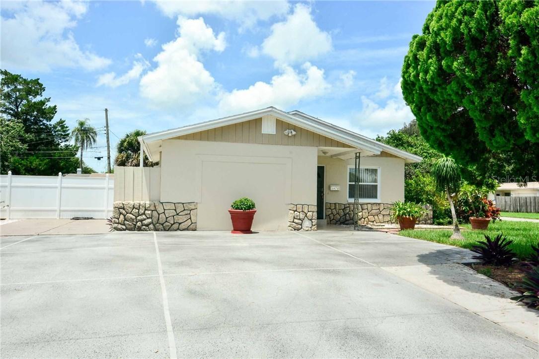 8470 7th St., St Petersburg, FL 33702